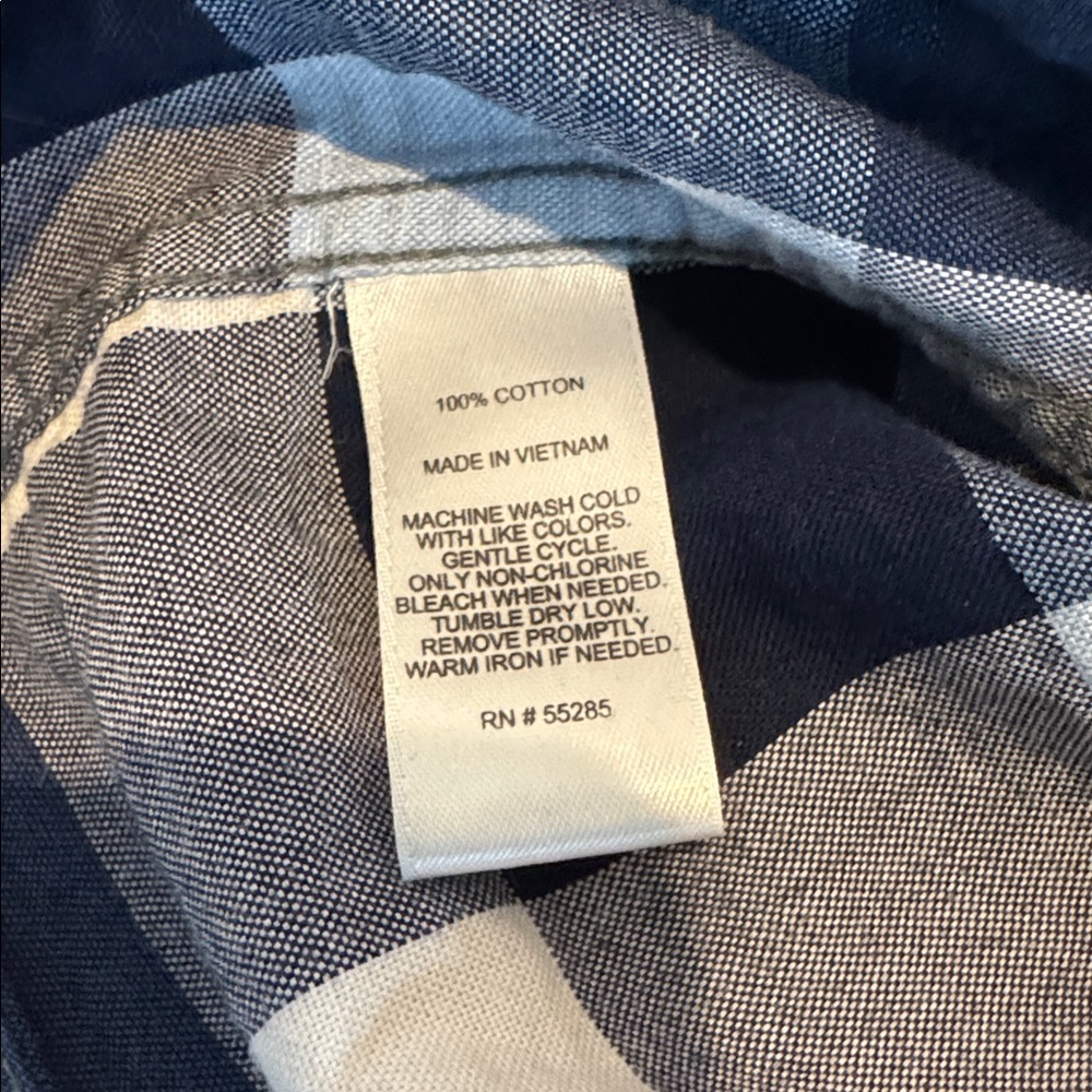 Express button down - Picture 3 of 4